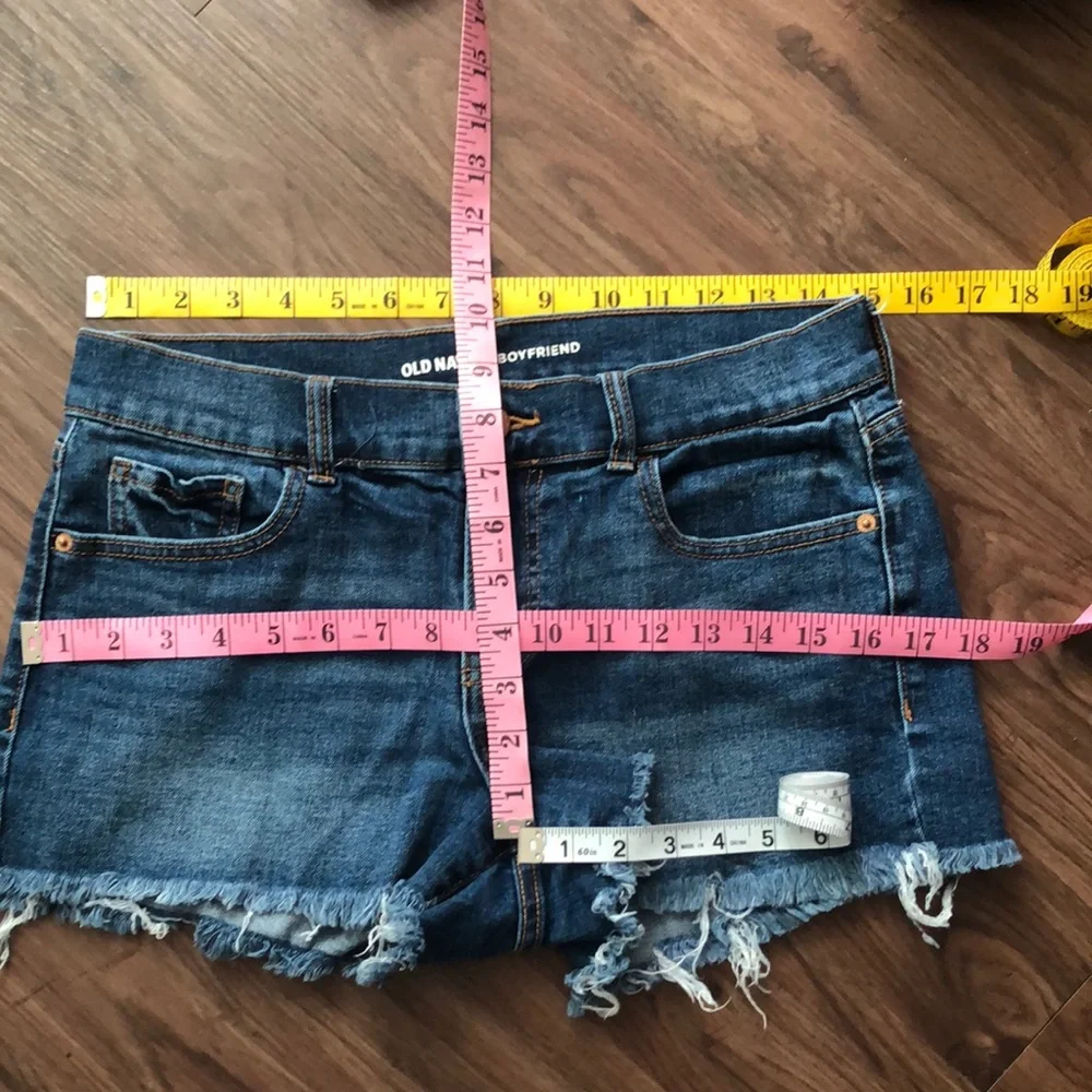 Old Navy Boyfriend Denim Jean Shorts High Waist 2.5” inseam Size 4 1056 - Picture 10 of 10